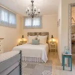 Dolores , With A Spectacular Swimming Pool With Hydromassage And A Big Garden For The Children - Iun S3325