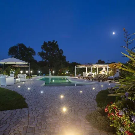 Dolores , With A Spectacular Swimming Pool With Hydromassage And A Big Garden For The Children - Iun S3325