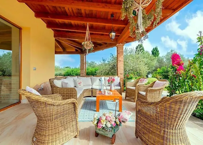 Dolores , With A Spectacular Swimming Pool With Hydromassage And A Big Garden For The Children - Iun S3325 Villa