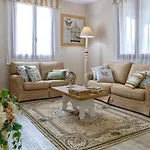 Willa Dolores , With A Spectacular Swimming Pool With Hydromassage And A Big Garden For The Children - Iun S3325 *