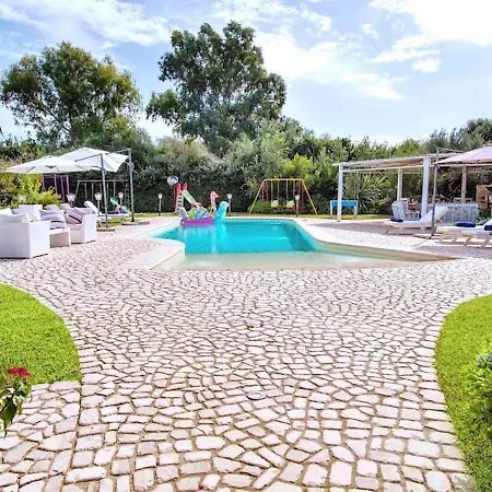 Villa Dolores , With A Spectacular Swimming Pool With Hydromassage And A Big Garden For The Children - Iun S3325 Alghero