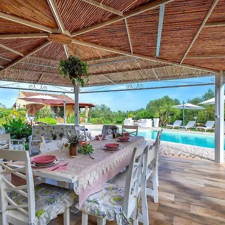 Dolores , With A Spectacular Swimming Pool With Hydromassage And A Big Garden For The Children - Iun S3325 فيلة *