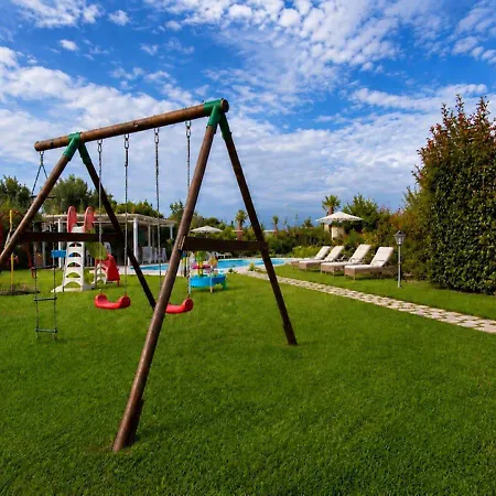 Dolores , With A Spectacular Swimming Pool With Hydromassage And A Big Garden For The Children - Iun S3325