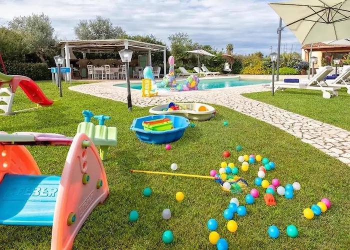 Dolores , With A Spectacular Swimming Pool With Hydromassage And A Big Garden For The Children - Iun S3325 *