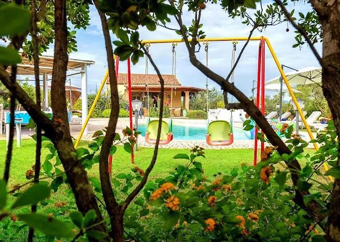 Villa Dolores , With A Spectacular Swimming Pool With Hydromassage And A Big Garden For The Children - Iun S3325 *