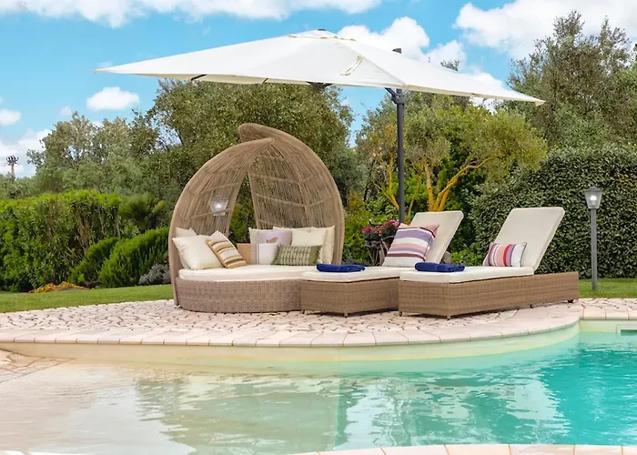 Villa Dolores , With A Spectacular Swimming Pool With Hydromassage And A Big Garden For The Children - Iun S3325