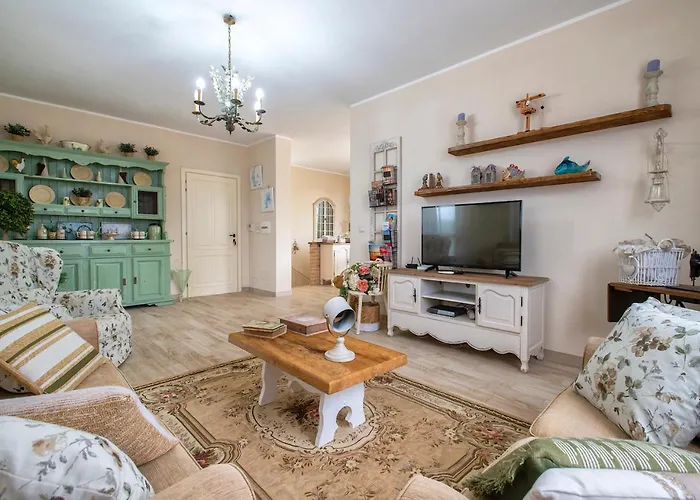 Dolores , With A Spectacular Swimming Pool With Hydromassage And A Big Garden For The Children - Iun S3325 * Alghero